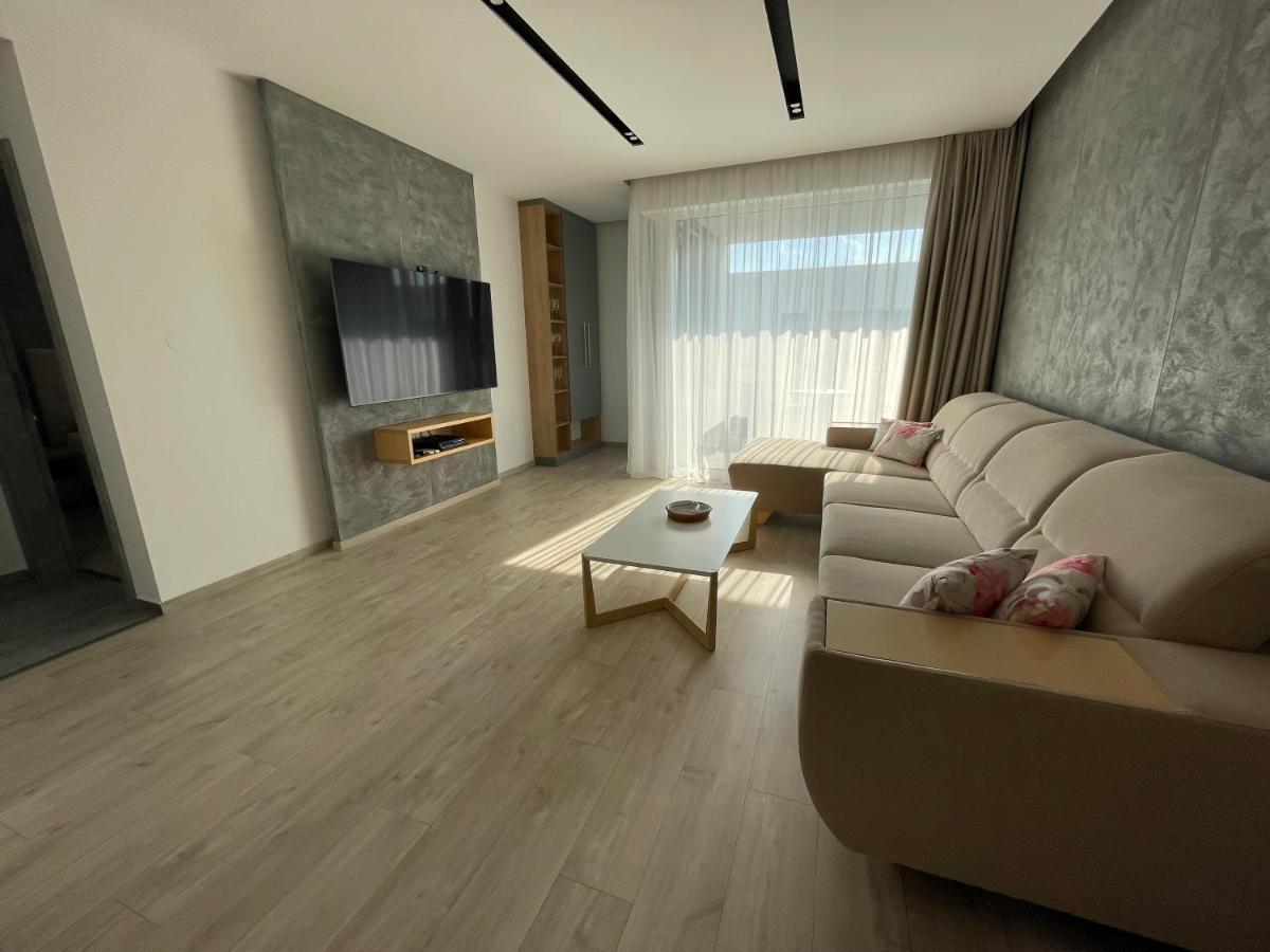 Greenbay Apartment With Free Parking Trenčín Buitenkant foto
