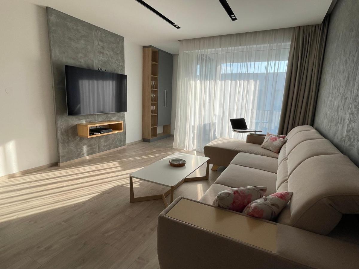 Greenbay Apartment With Free Parking Trenčín Buitenkant foto