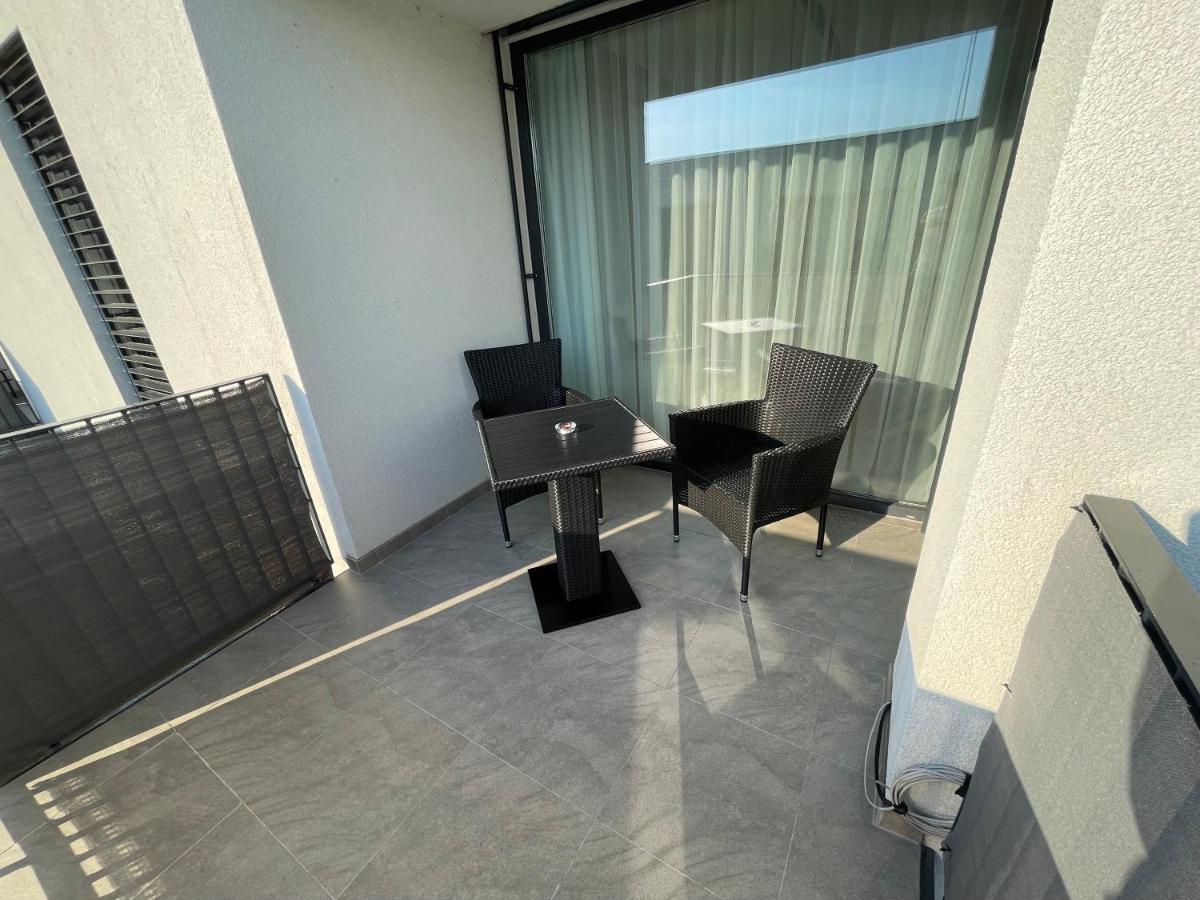 Greenbay Apartment With Free Parking Trenčín Buitenkant foto